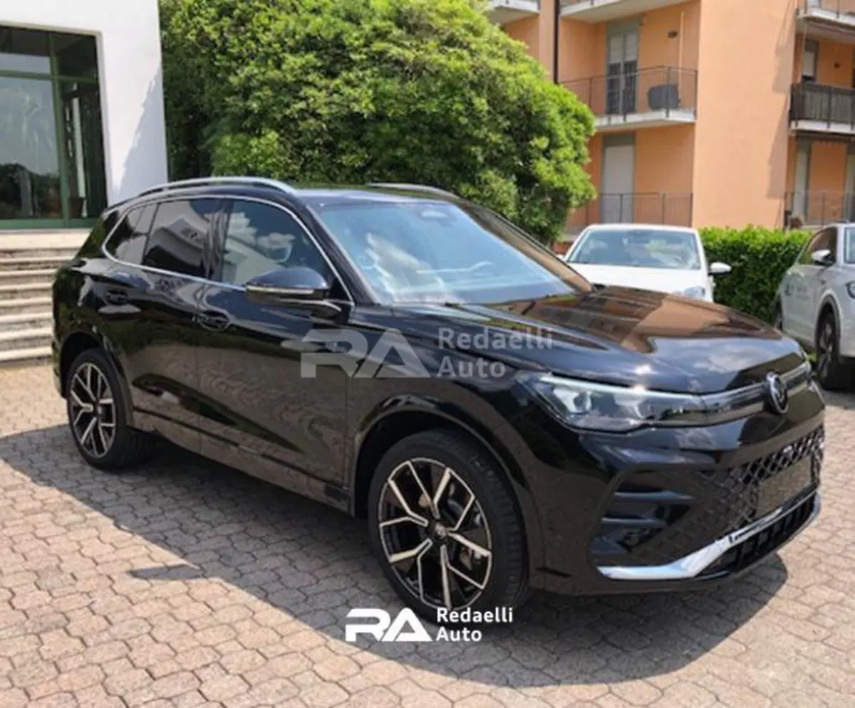 Volkswagen Tiguan nuova a Lecco (2)