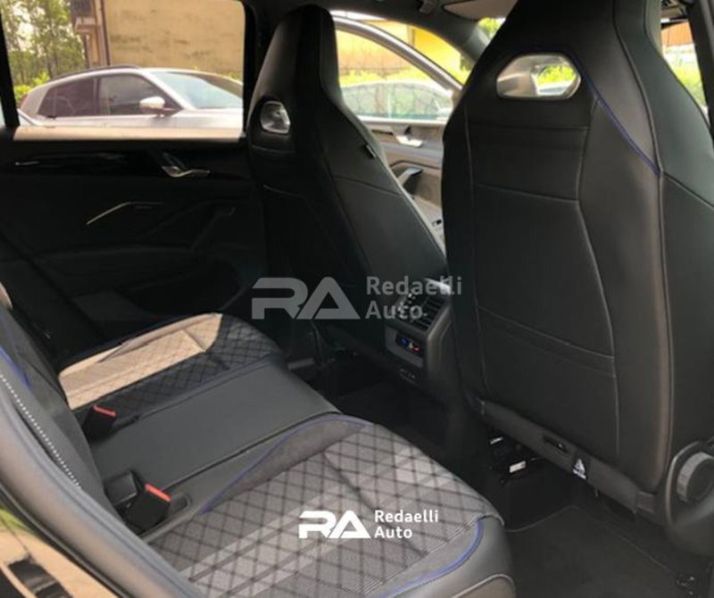 Volkswagen Tiguan nuova a Lecco (7)