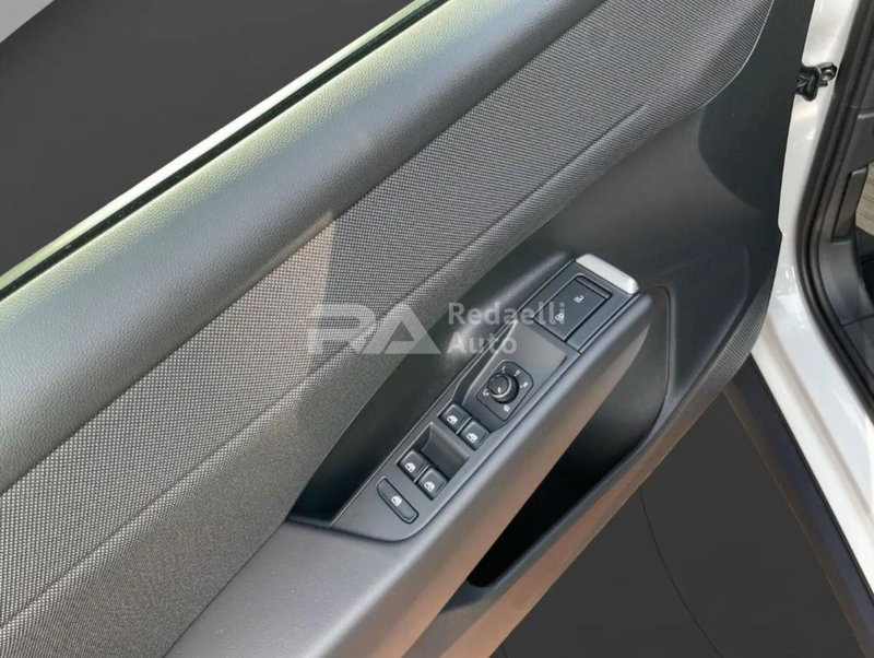 Volkswagen T-Roc nuova a Lecco (5)