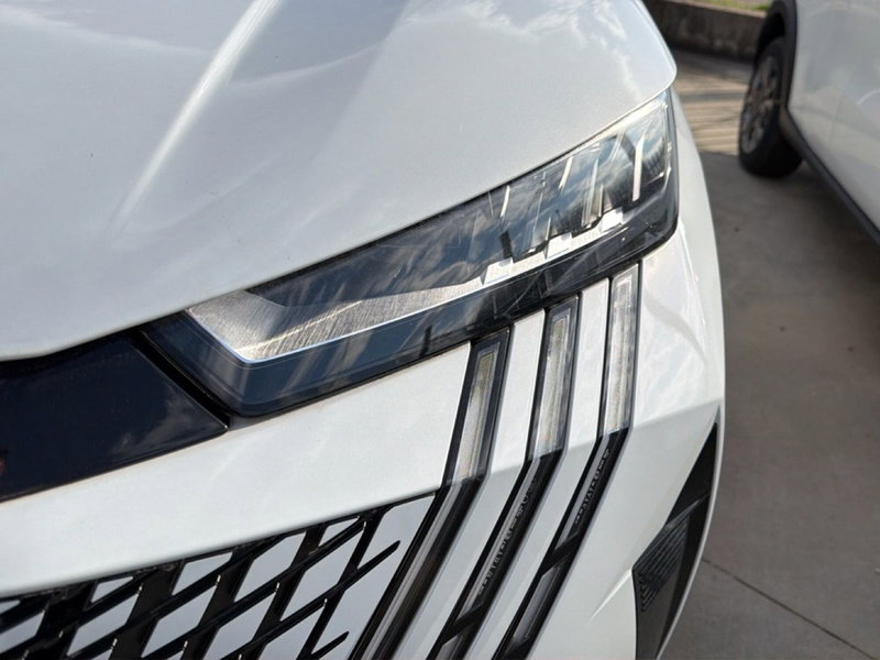 Peugeot 3008 nuova a Frosinone (9)