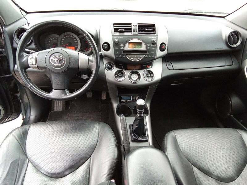 Toyota Rav4 usata a Rimini (12)