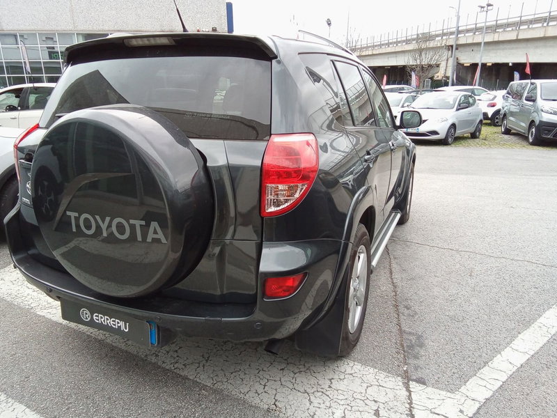 Toyota Rav4 usata a Rimini (8)