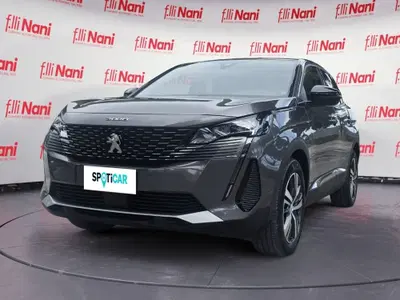 Peugeot 3008 BlueHDi 130 S&amp;S EAT8 Allure Pack del 2023 usata a Massa