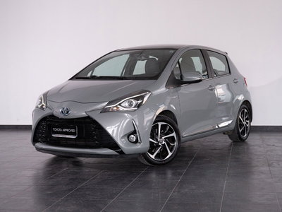 Toyota Yaris 1.5 5 porte Lounge del 2019 usata a San Severo