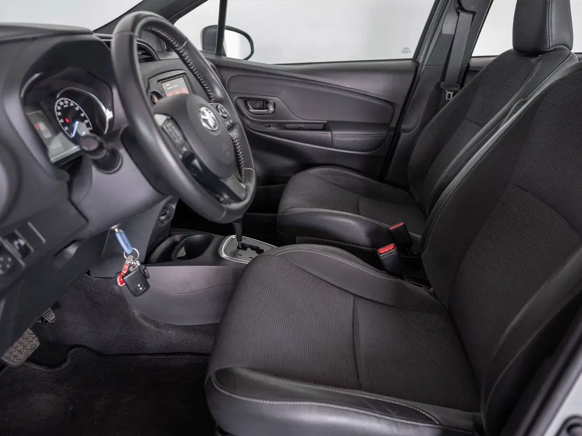 Toyota Yaris usata a Foggia (12)
