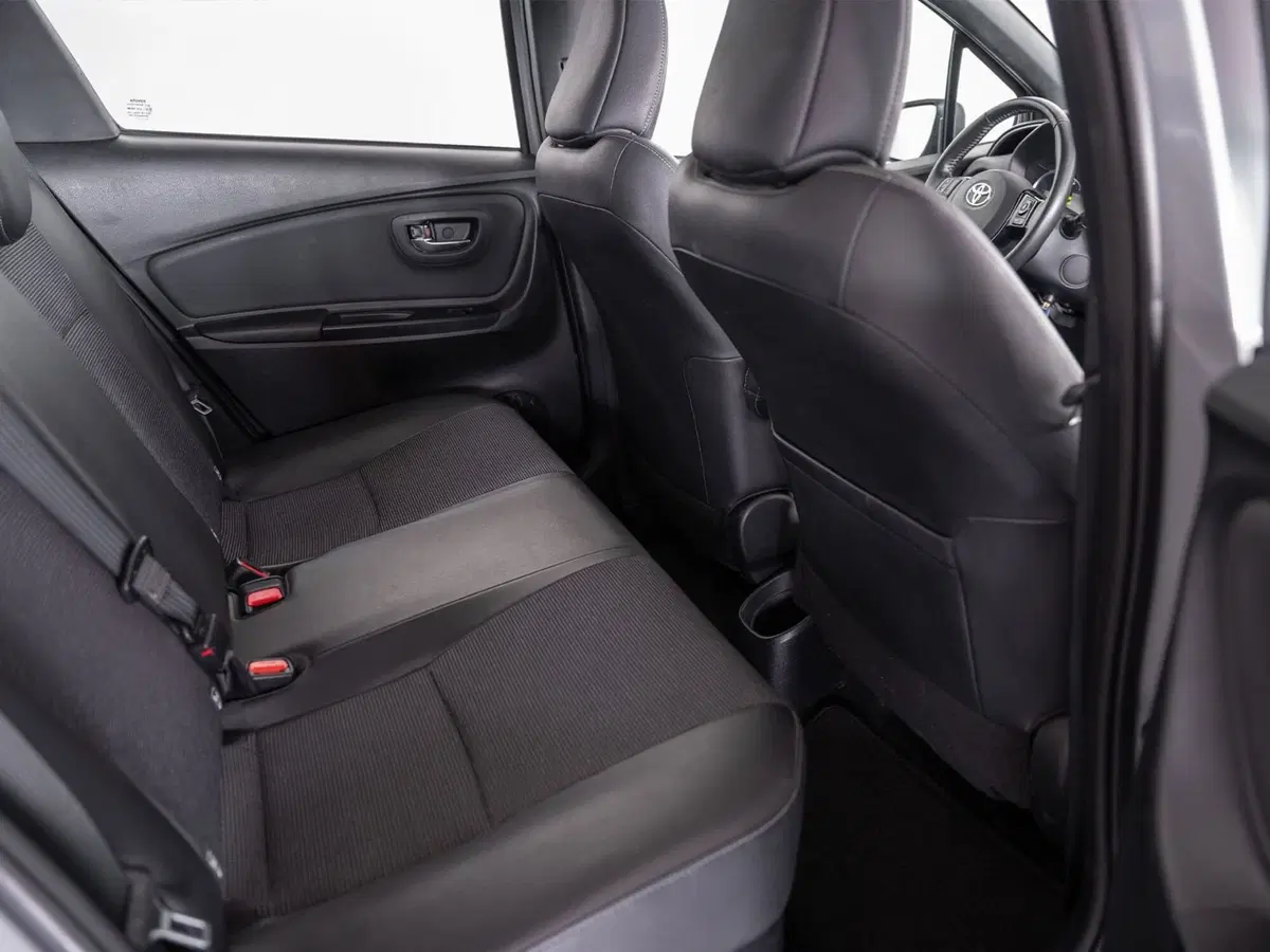 Toyota Yaris usata a Foggia (8)