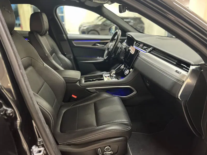 Jaguar F-Pace usata a Modena (3)