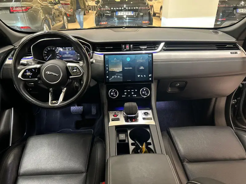 Jaguar F-Pace usata a Modena (4)