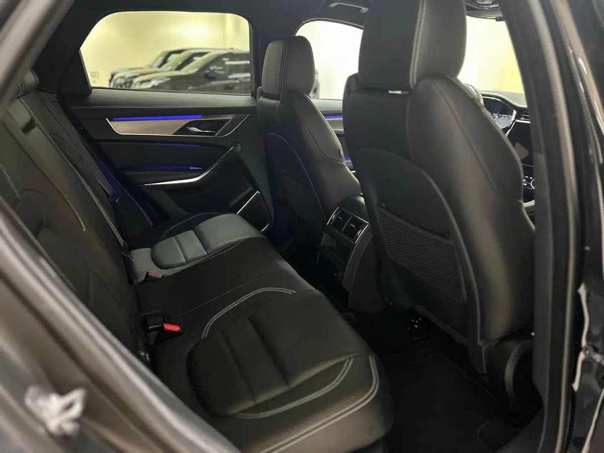 Jaguar F-Pace usata a Modena (5)