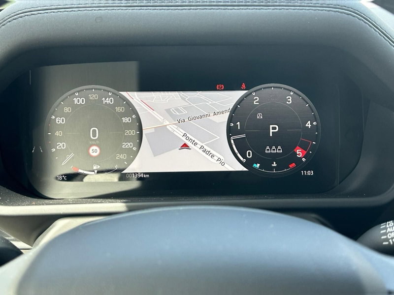 Land Rover Defender nuova a Bari (10)