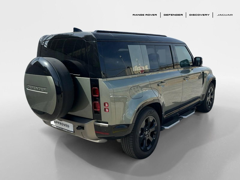 Land Rover Defender nuova a Bari (2)