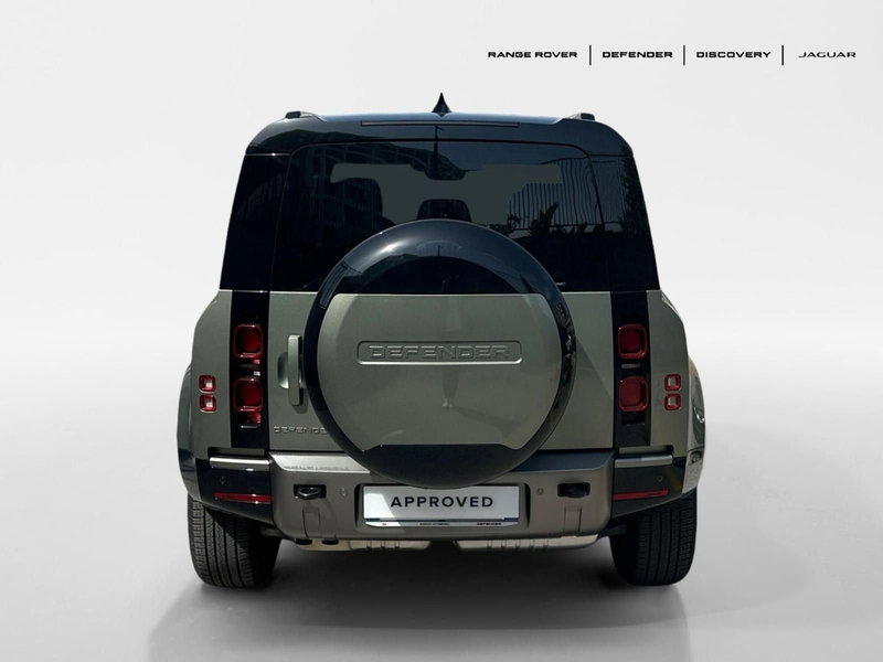 Land Rover Defender nuova a Bari (7)