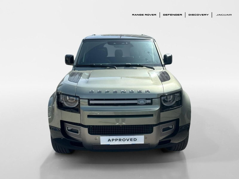 Land Rover Defender nuova a Bari (8)