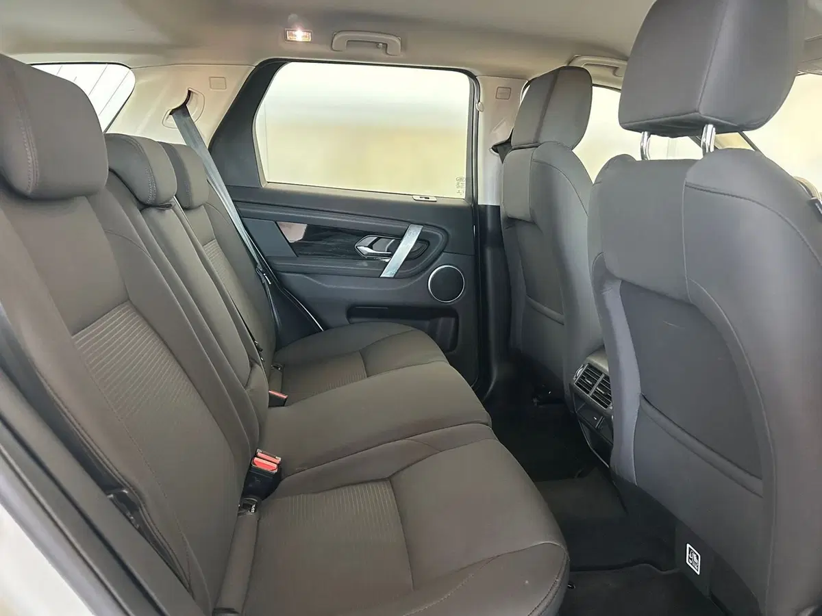 Land Rover Discovery Sport usata a Modena (5)