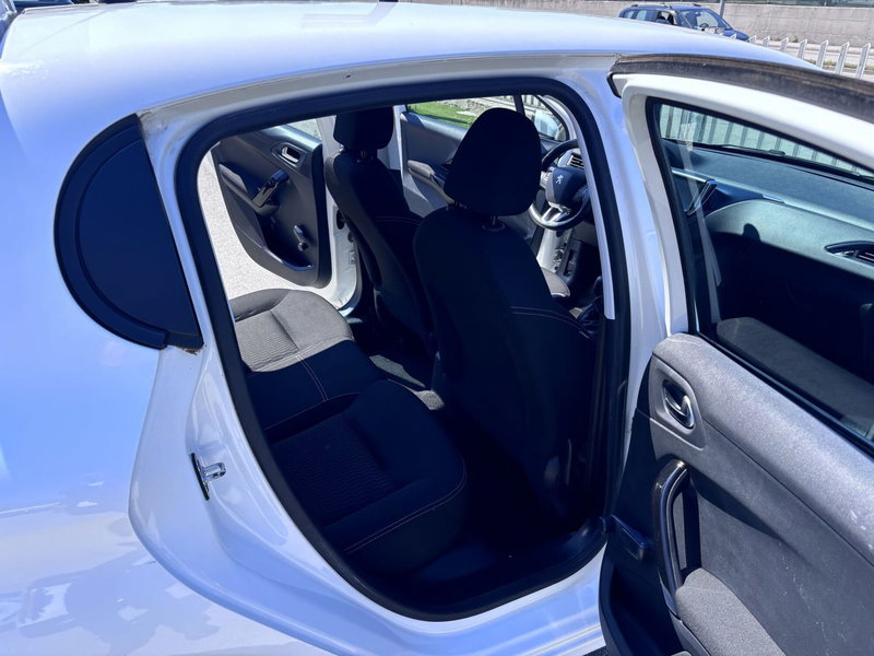 Peugeot 208 usata a Ancona (12)