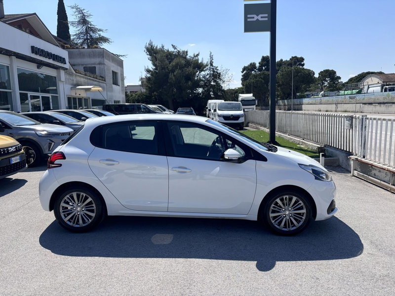 Peugeot 208 usata a Ancona (4)