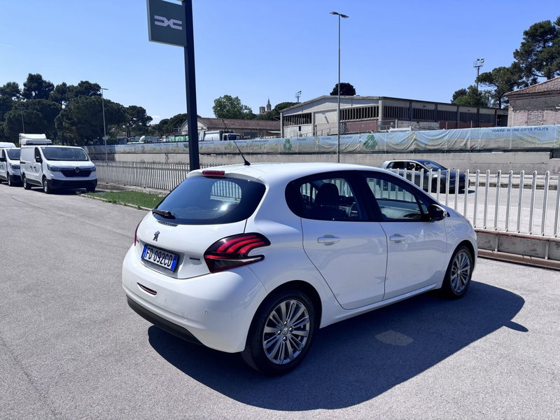 Peugeot 208 usata a Ancona (5)