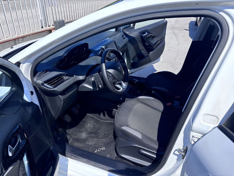 Peugeot 208 usata a Ancona (9)