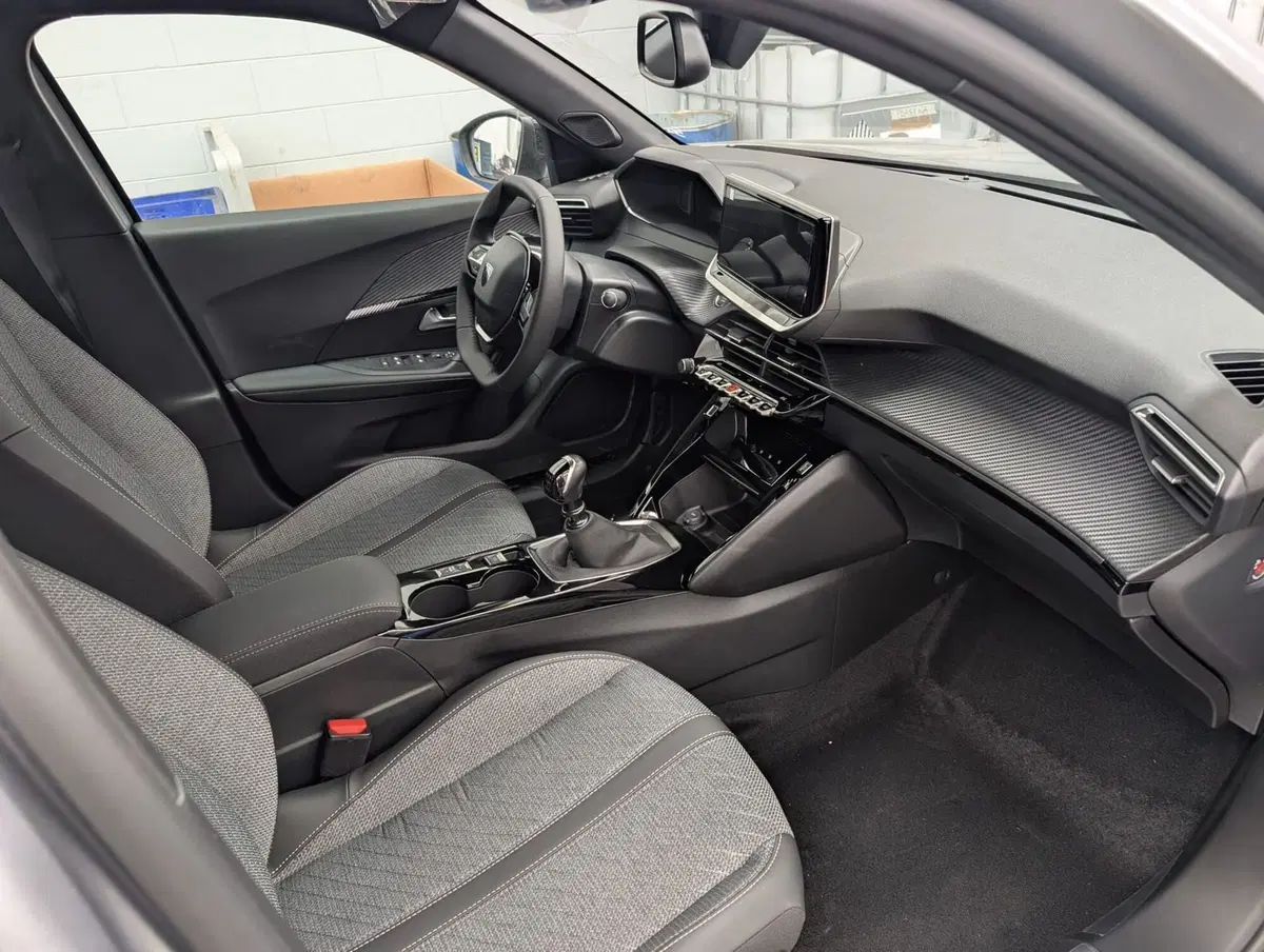 Peugeot 2008 nuova a Milano (6)