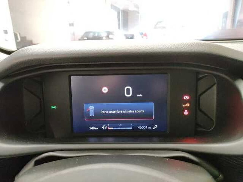 Jeep Avenger usata a Teramo (18)