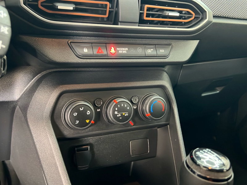 Dacia Sandero usata a Roma (19)