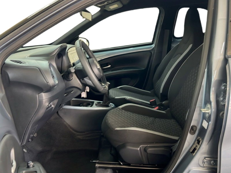 Toyota Aygo X usata a Roma (14)