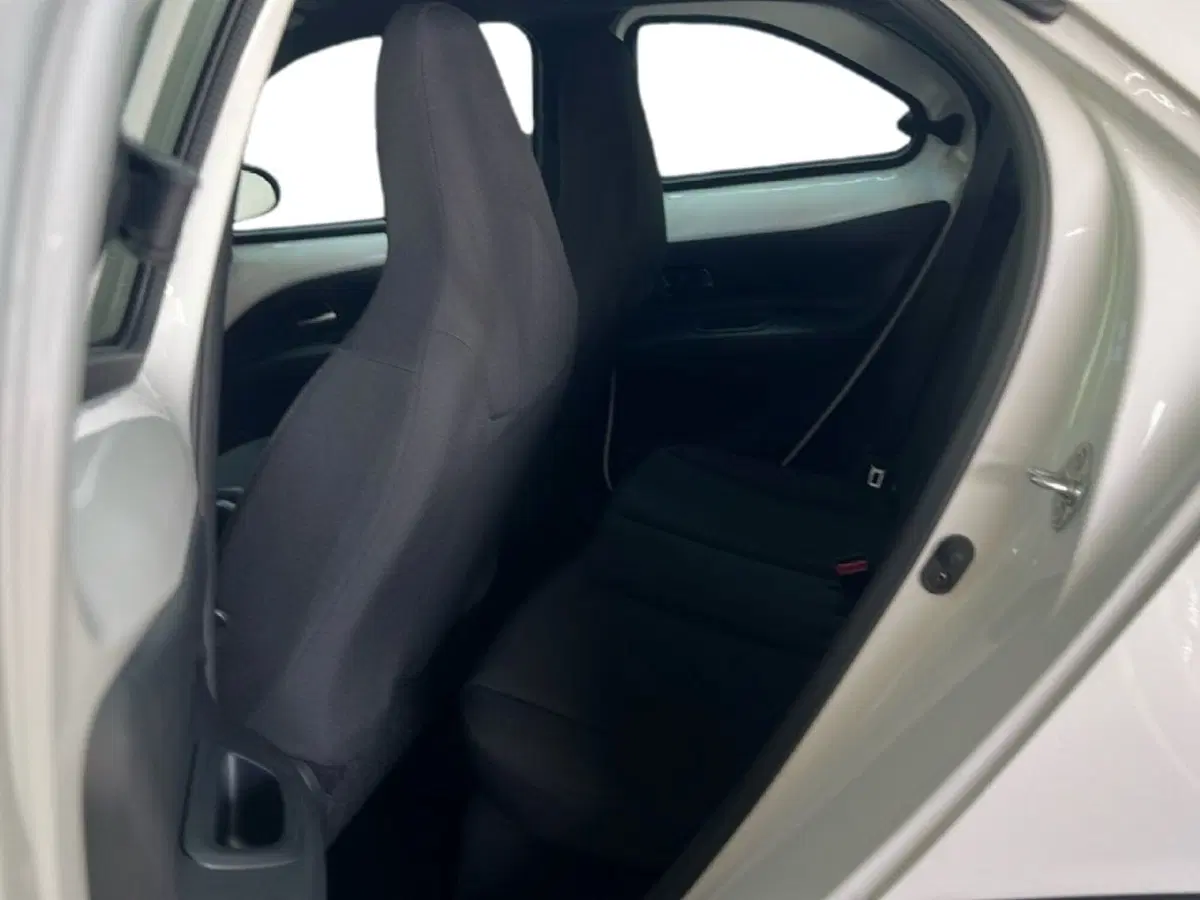 Toyota Aygo X usata a Roma (11)