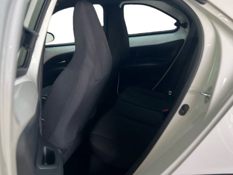 Toyota Aygo X usata a Roma (11)