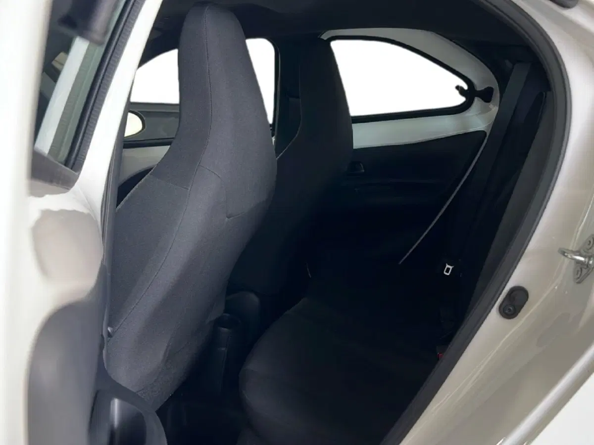 Toyota Aygo X usata a Roma (11)