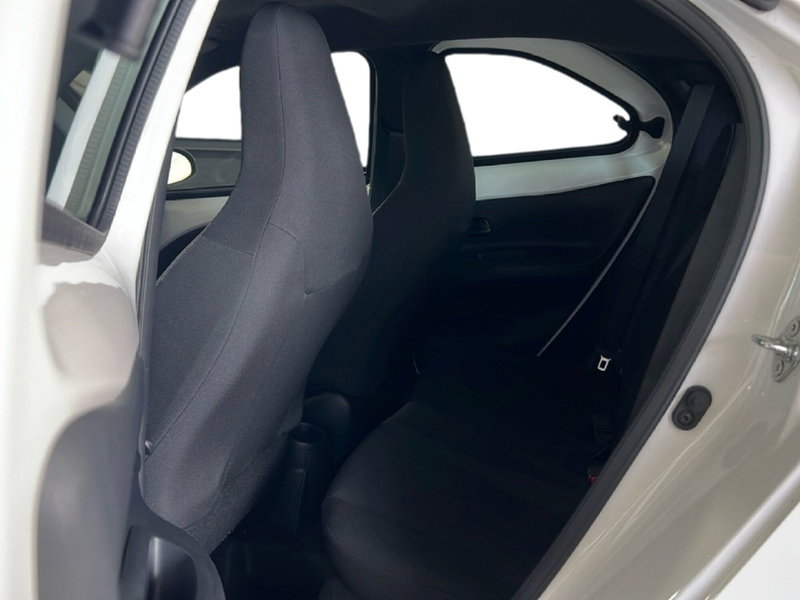 Toyota Aygo X usata a Roma (11)