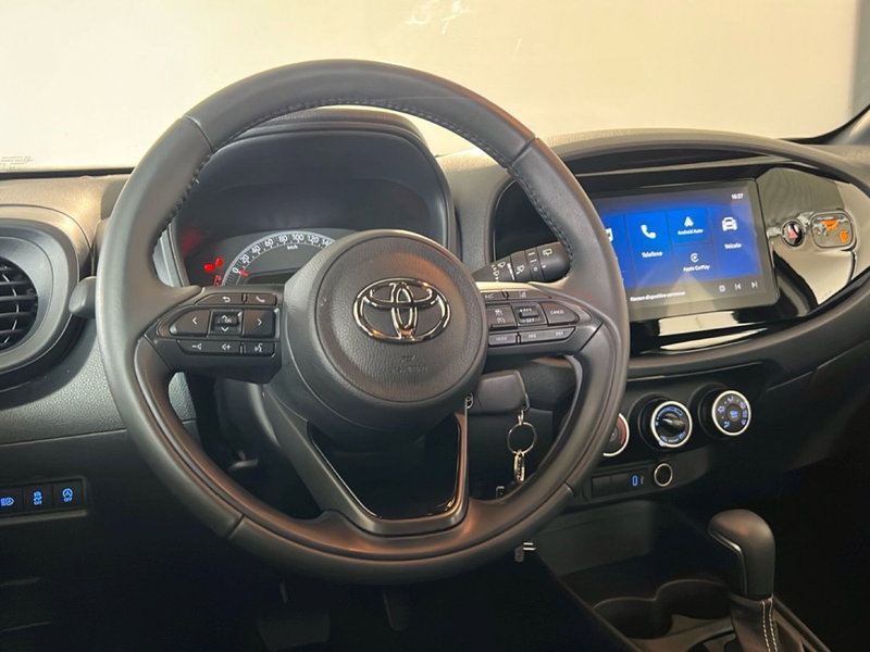 Toyota Aygo X usata a Roma (12)