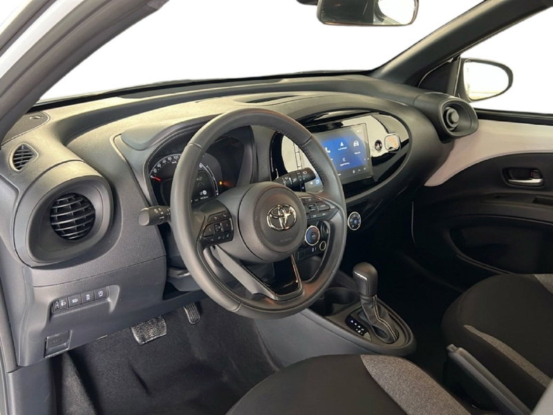 Toyota Aygo X usata a Roma (15)