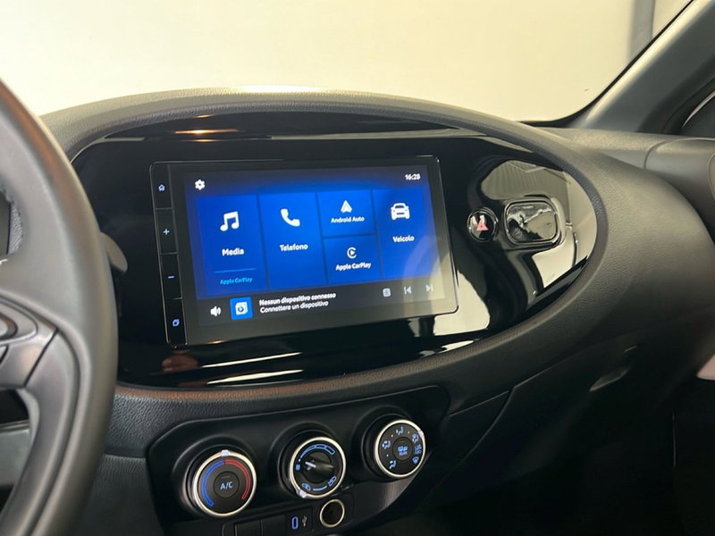 Toyota Aygo X usata a Roma (18)