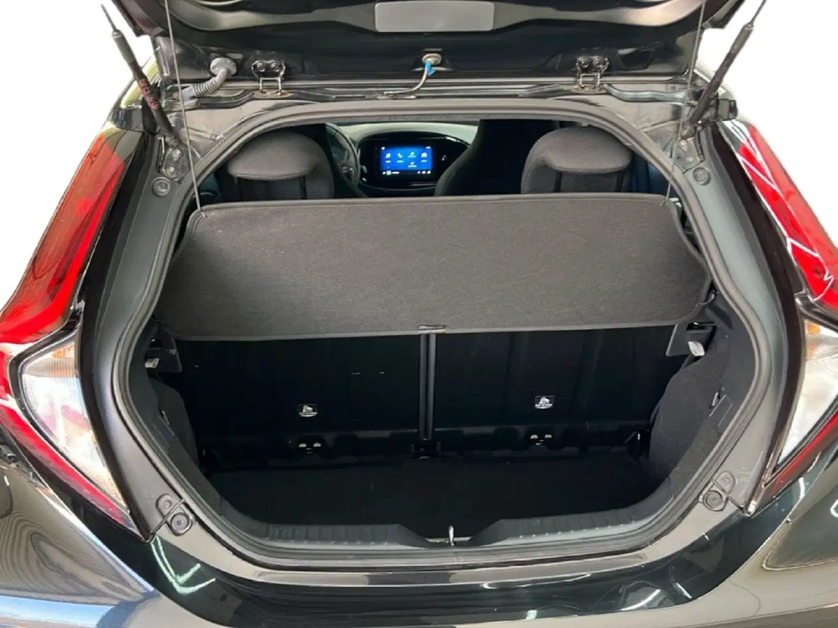 Toyota Aygo X usata a Roma (10)