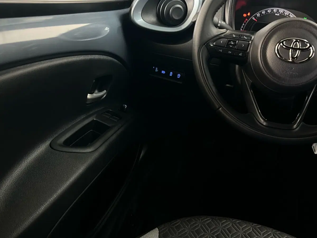 Toyota Aygo X usata a Roma (13)