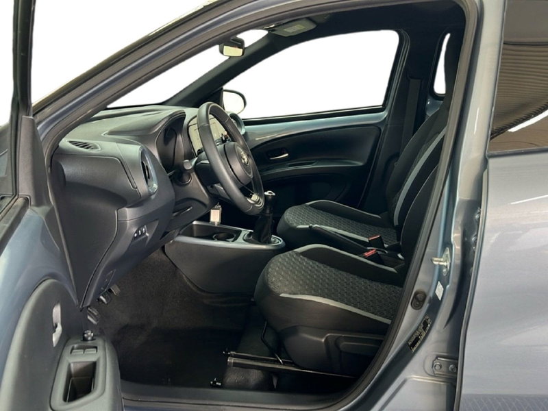 Toyota Aygo X usata a Roma (14)