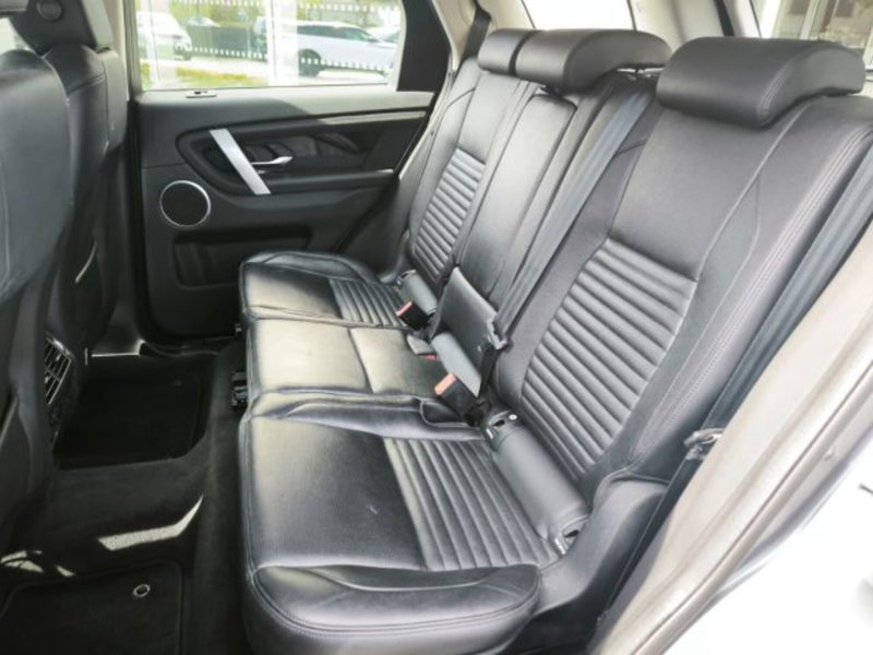 Land Rover Discovery Sport usata a Livorno (9)