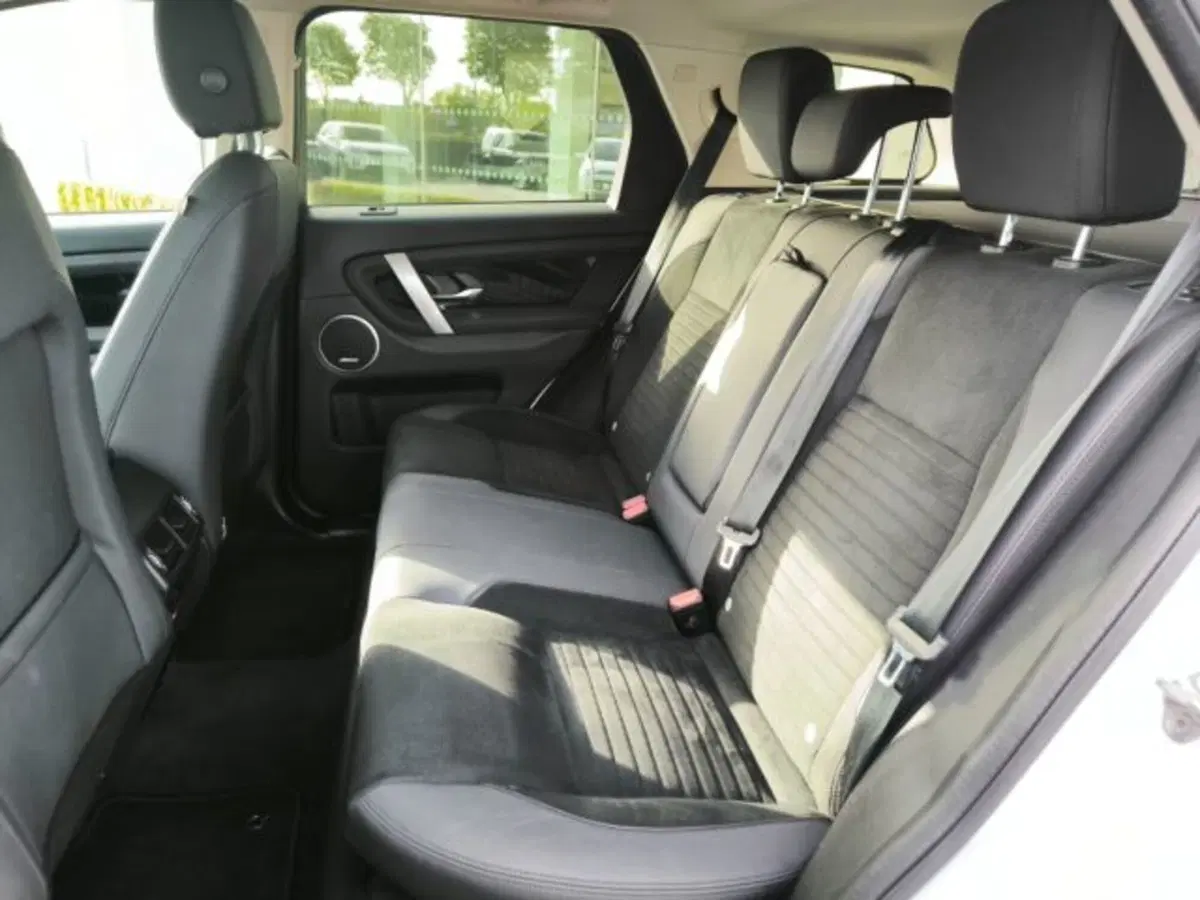 Land Rover Discovery Sport usata a Livorno (10)