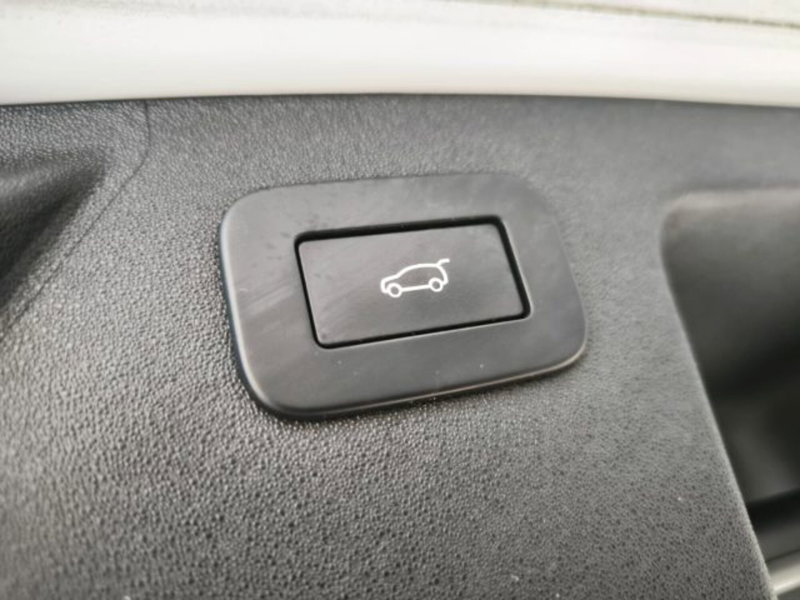 Land Rover Discovery Sport usata a Livorno (13)