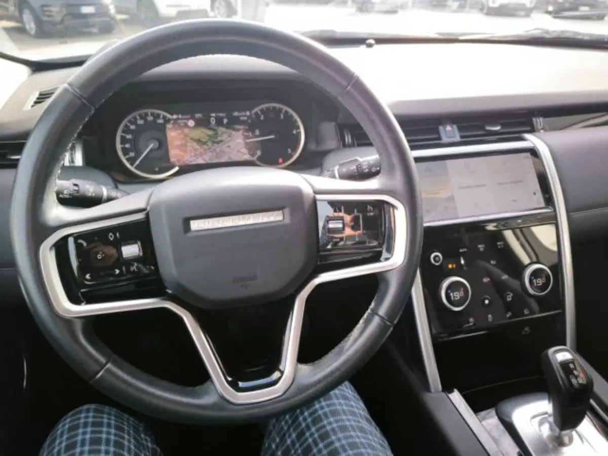 Land Rover Discovery Sport usata a Livorno (6)