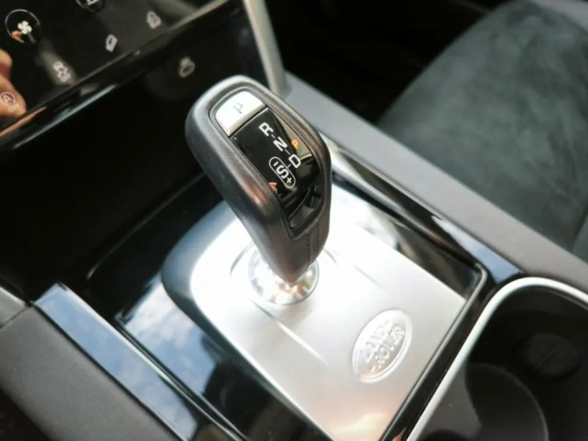 Land Rover Discovery Sport usata a Livorno (7)