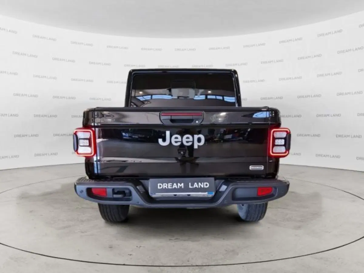 Jeep Gladiator usata a Livorno (6)