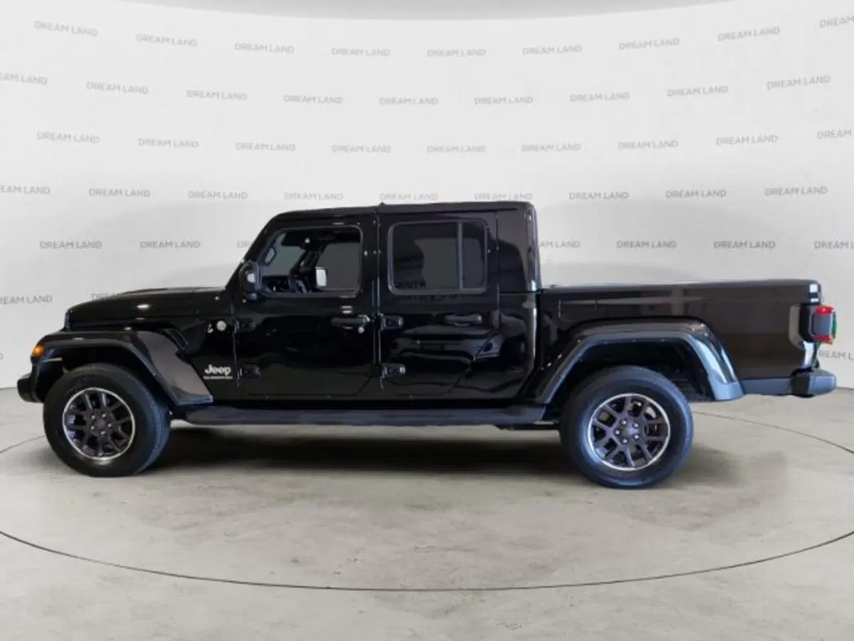 Jeep Gladiator usata a Livorno (8)