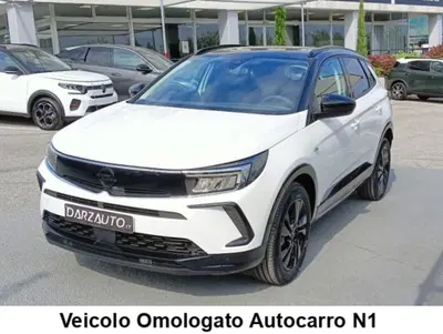 Opel Grandland 1.5 diesel Ecotec aut. GS Line nuova a Desenzano del Garda