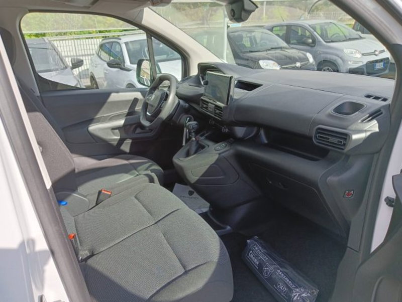Peugeot Partner Furgone nuova a Brescia (12)