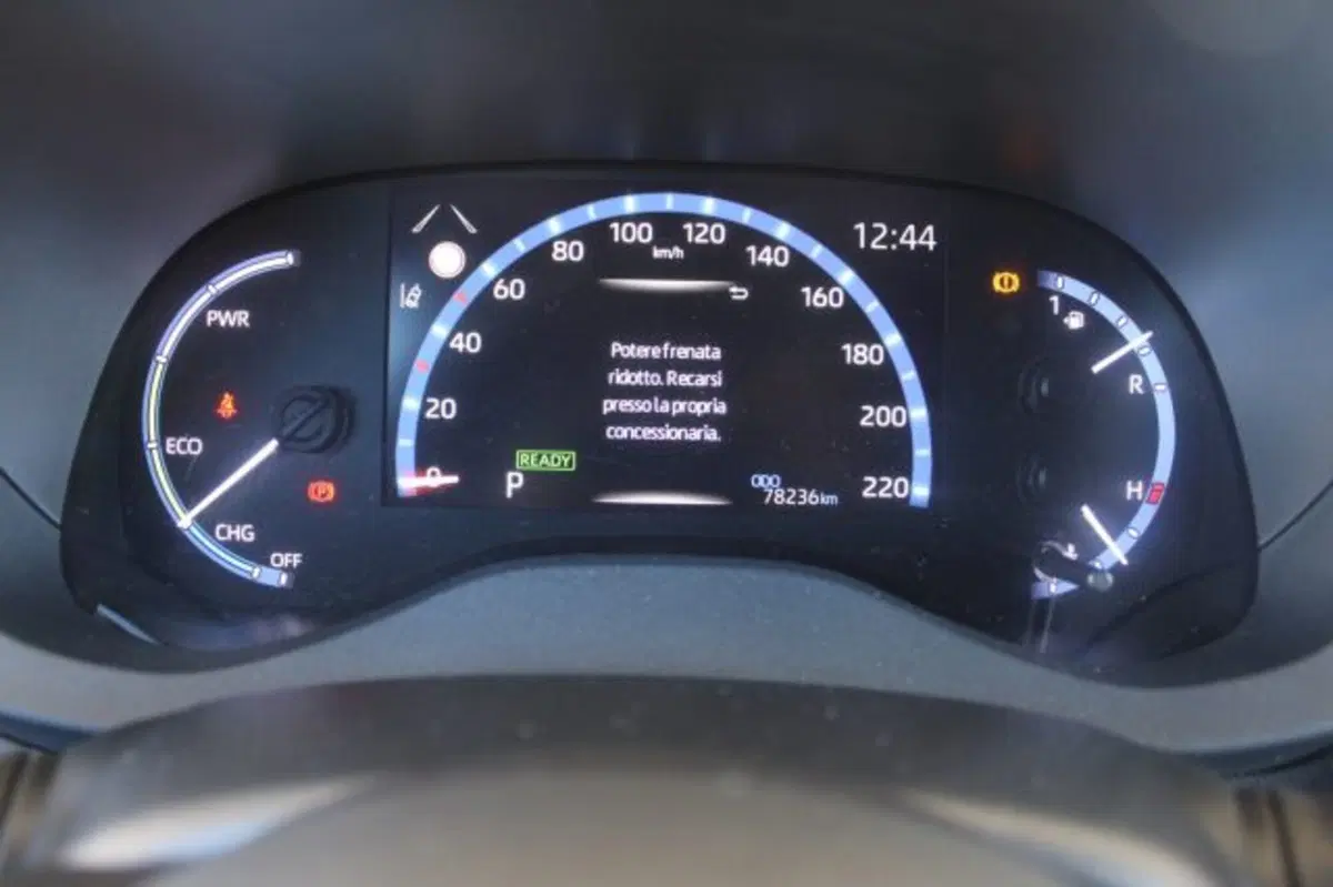 Toyota Yaris Cross usata a Roma (18)
