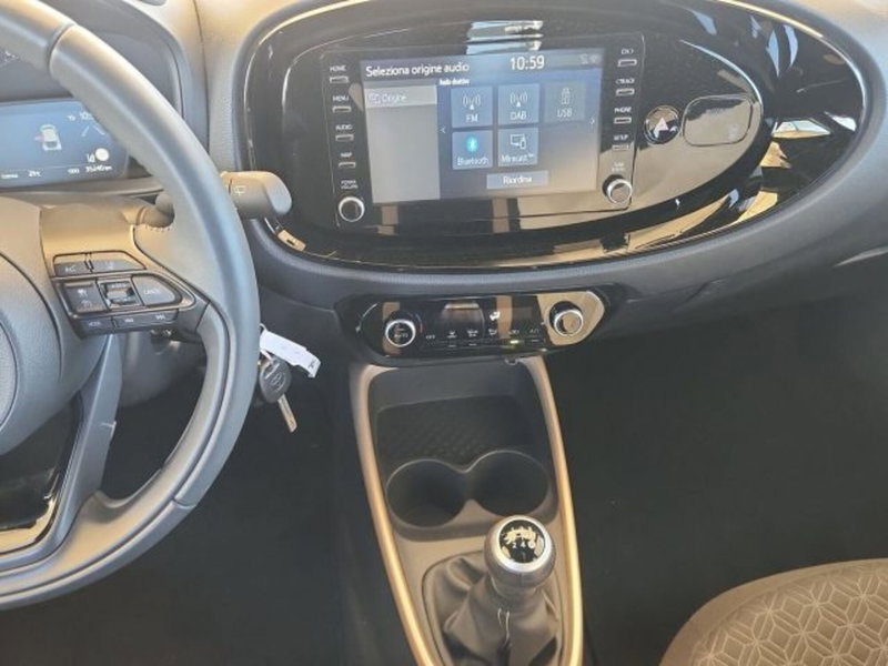 Toyota Aygo X usata a Roma (9)