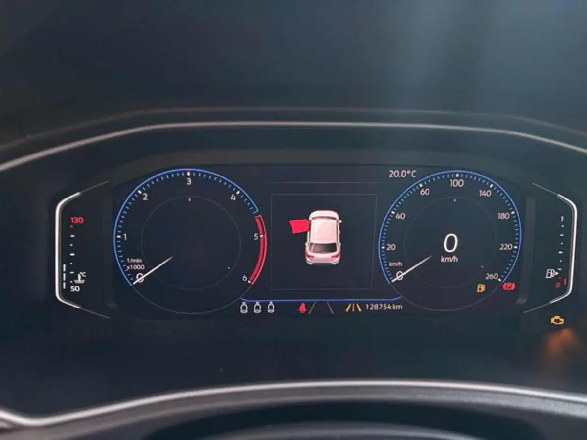 Volkswagen T-Roc usata a Pesaro-Urbino (9)