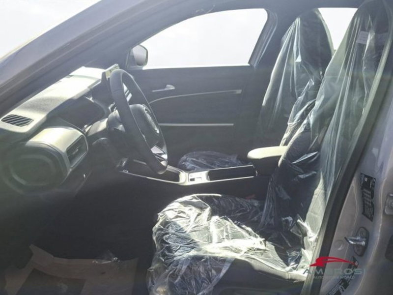 Jeep Avenger nuova a Perugia (10)