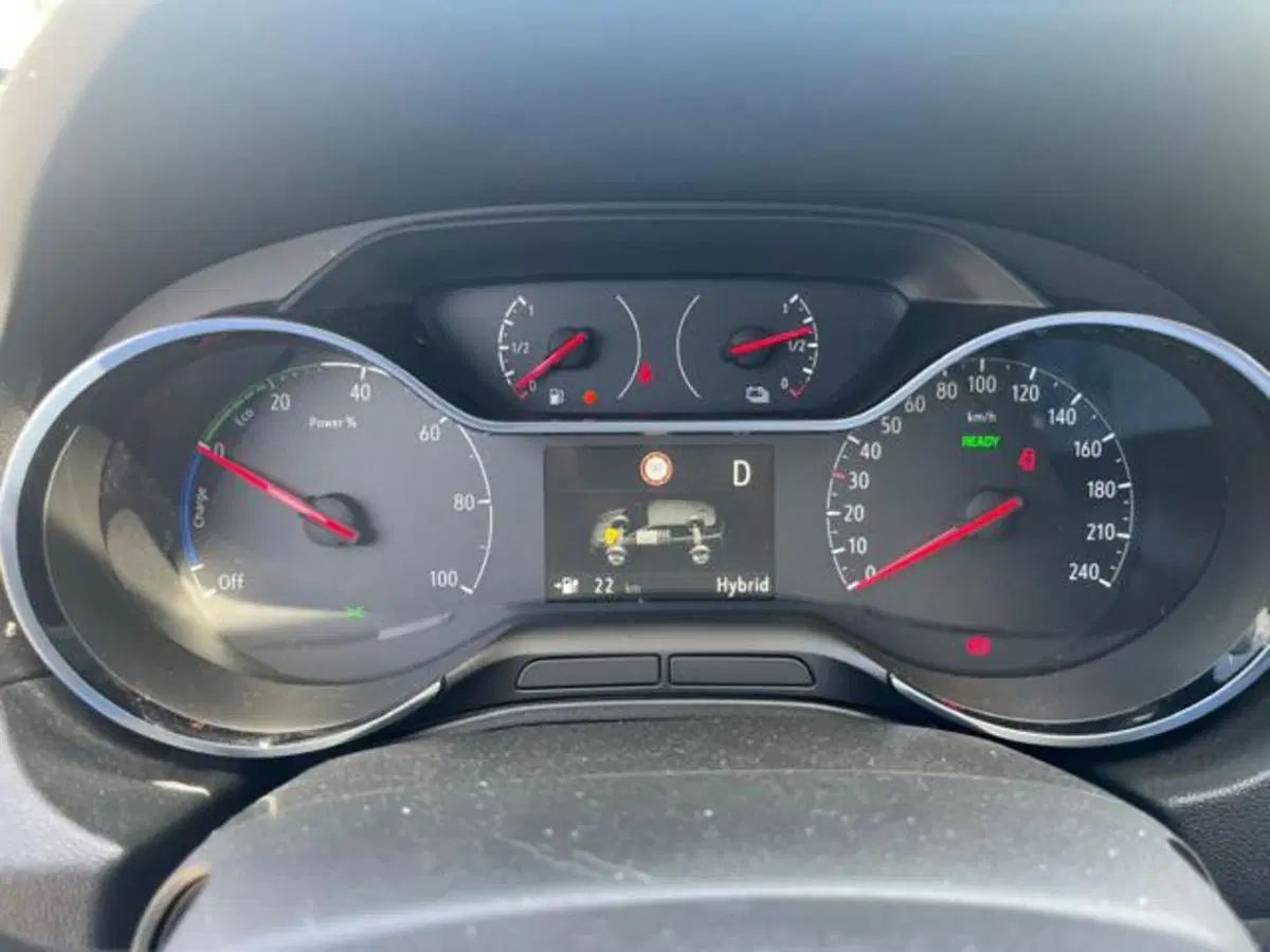 Opel Grandland X usata a Savona (16)